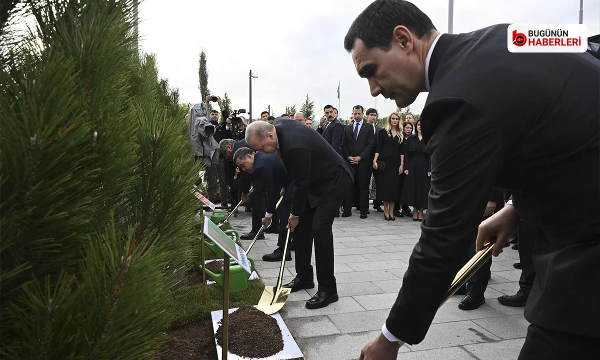 Ankara’da TDT Zirvesi: Liderler fidan dikip kültürel alanı gezdirdi
