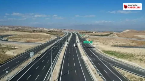 Aydın-İzmir otoyolunda bakım çalışması: İki şerit trafiğe kapatıldı