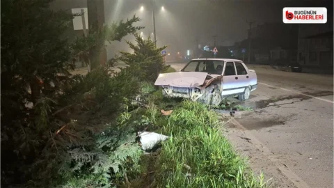 Bafra’da otomobil bariyerlere çarptı: 1 yaralı