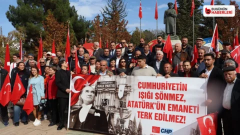 Çorum’da Cumhuriyet’in 103. yılı kutlandı: Atatürk Anıtı’na çelenk sunuldu