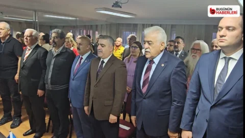 İstanbul’da 29 Ekim kutlaması: Cumhuriyet’in 103. yılı dernek merkezinde anıldı