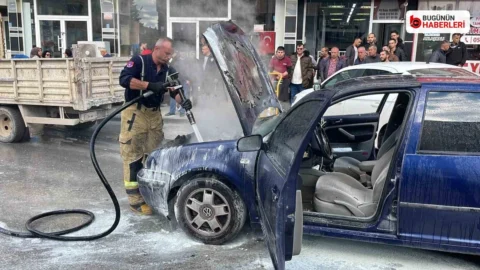 Karaman’da otomobil yangını: İtfaiye alevleri söndürdü