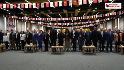 Konyaaltı’nda Yeni Parti Kongresi: Gökhan Ölmez il başkanlığına seçildi
