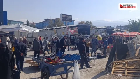 Malatya’da Rus Pazarı tezgâhları açıldı: İkinci el ve sıfır ürünler satılıyor