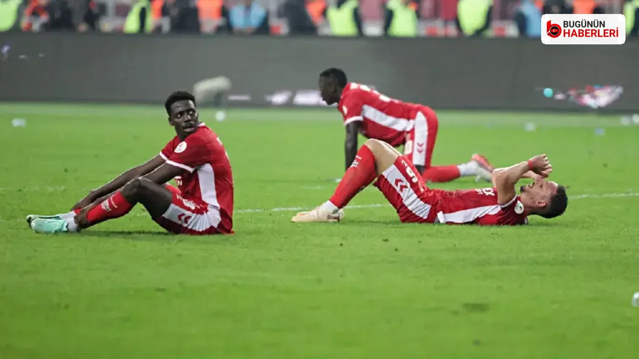 Samsunspor’dan TFF’ye hakem tepkisi: Futbol adına kara bir gece yaşanmıştır