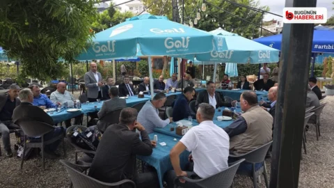 Yumurtalık’ta Muhtarlar Günü buluşması: Kaymakam ve başkan katıldı